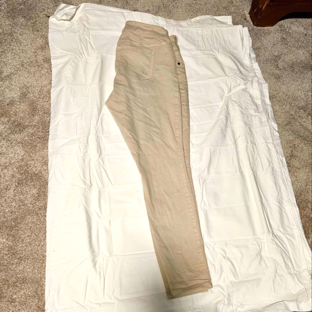 Torrid Super Stretch Beige Denim Jeggings Size 14